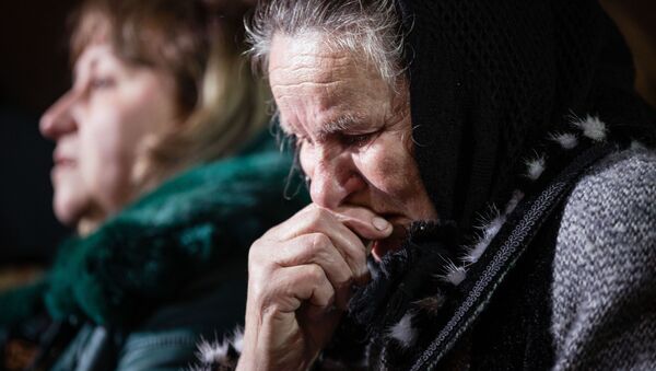 Пожилая женщина, Киев, архивное фото - Sputnik Литва