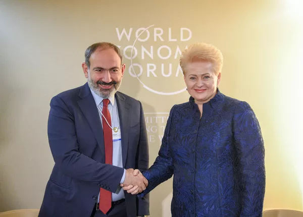 Grybauskaitė pranešė apie susilpnėjusį pasaulio bendruomenės dėmesį Ukrainai Grybauskaitė pranešė apie susilpnėjusį pasaulio bendruomenės dėmesį Ukrainai - Sputnik Lietuva