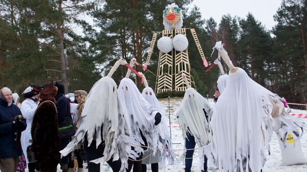 Rumšiškės tradiciškai kviečia į Užgavėnes Rumšiškės tradiciškai kviečia į Užgavėnes - Sputnik Lietuva