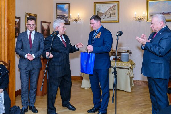 Удальцов принял участие в акции в честь освобождения Клайпеды от фашистов Удальцов принял участие в акции в честь освобождения Клайпеды от фашистов - Sputnik Литва