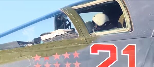 Опубликовано видео дозаправки истребителей из Западного военного округа РФ Опубликовано видео дозаправки истребителей из Западного военного округа РФ - Sputnik Литва