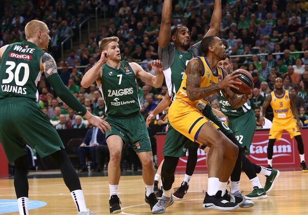 Химки Куртинайтиса справились с научным баскетболом Жальгириса - Sputnik Литва