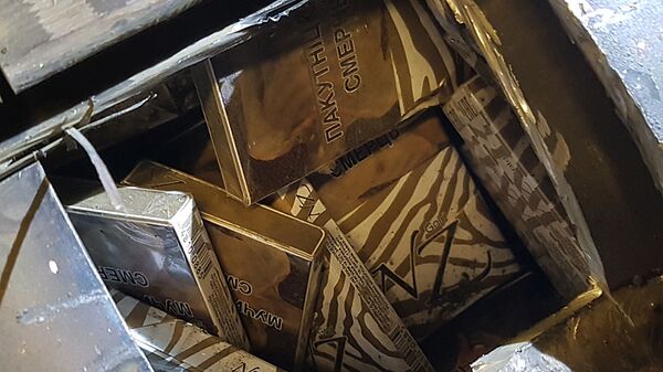 Lietuvė kontrabandines cigaretes slėpė dujų balione Lietuvė kontrabandines cigaretes slėpė dujų balione - Sputnik Lietuva