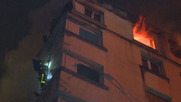 Paskelbtas gaisro gyvenamajame name Paryžiuje vaizdo įrašas  - Sputnik Lietuva