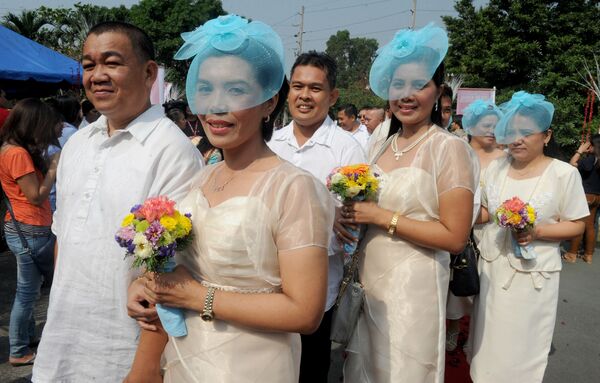 Массовая свадьба в день Святого Валентина в Маниле, Филиппины  - Sputnik Lietuva