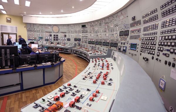 Пульт управления 1-ого и 2-ого реакторного блока Кольской АЭС Мурманской области - Sputnik Lietuva