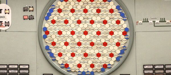 Место расположения стержней в активной зоне реактора Кольской АЭС на пульте управления 1-ого и 2-ого реакторного блока Место расположения стержней в активной зоне реактора Кольской АЭС на пульте управления 1-ого и 2-ого реакторного блока - Sputnik Lietuva