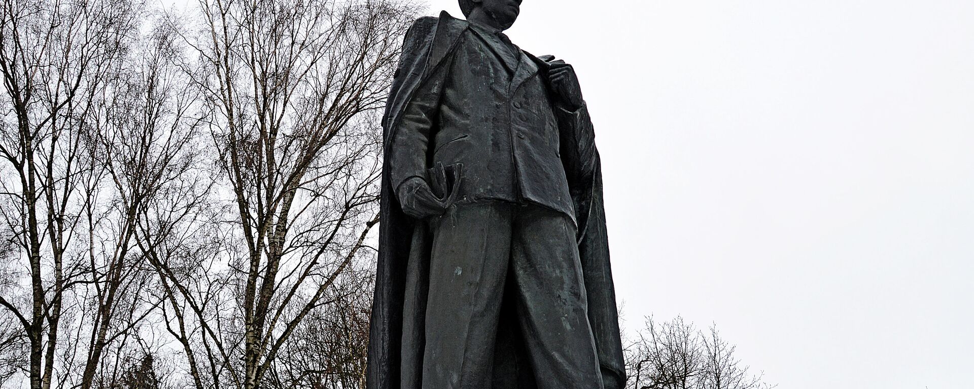 Памятник Пятрасу Цвирке в Вильнюсе, архивное фото - Sputnik Литва, 1920, 18.11.2021