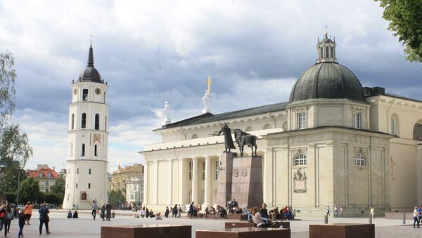 Кафедральная площадь Вильнюса летом - Sputnik Литва