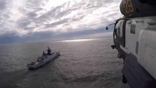 Посадки вертолетов Ка-27 на палубы кораблей Балтийского флота - Sputnik Литва