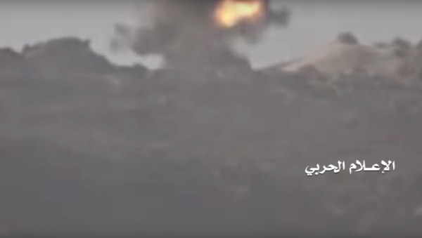В Сети появилось видео ракетной атаки на танк Т-34 в Йемене - Sputnik Литва