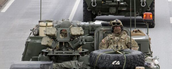 Американские бронетранспортеры Stryker, архивное фото Американские бронетранспортеры Stryker, архивное фото - Sputnik Lietuva