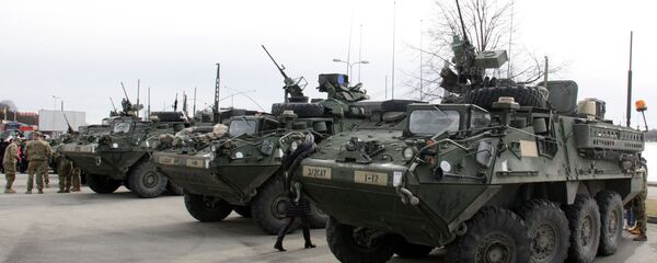 Американские бронетранспортеры Stryker, архивное фото - Sputnik Литва