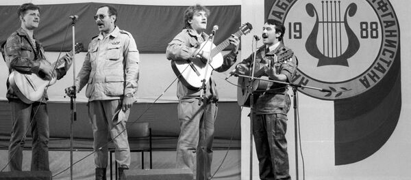 1-й Московский фестиваль авторской песни Нам не забыть дорог Афганистана. Выступает ВИА Каскад состава 1980 года - Sputnik Литва