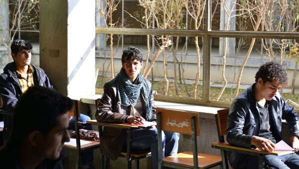 Студенты на паре в Кабуле - Sputnik Литва