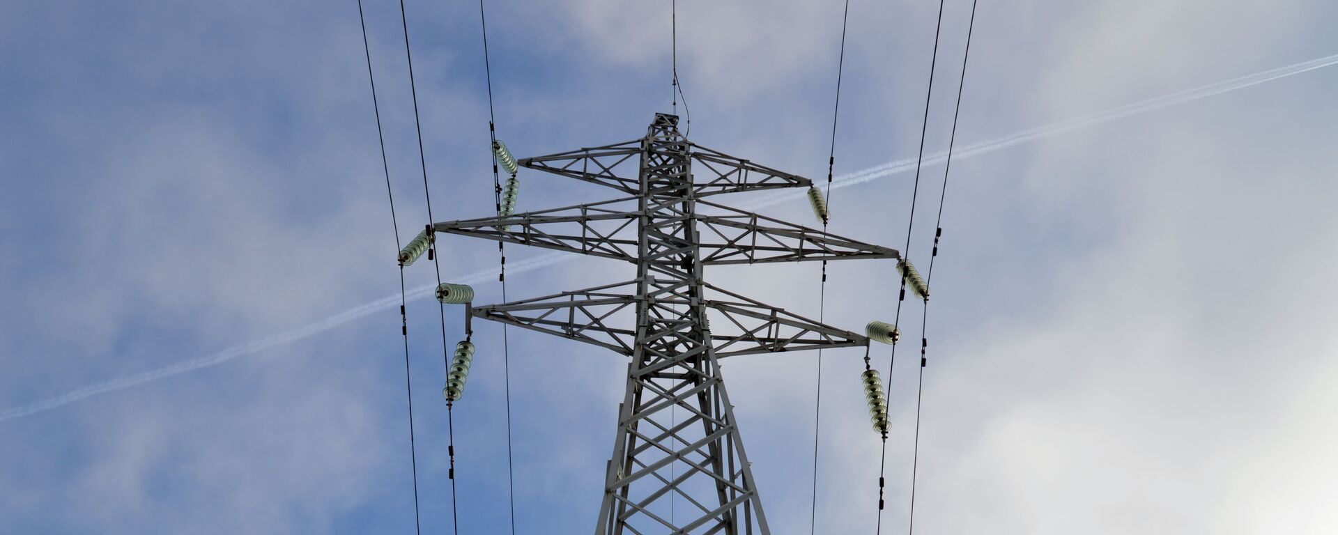 Линия электропередач, архивное фото - Sputnik Литва, 1920, 19.09.2025