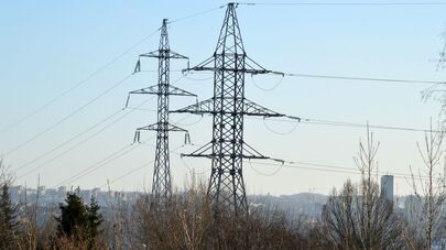Линии электропередач, архивное фото 