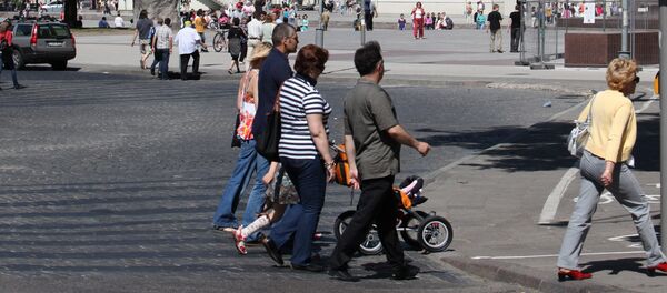 Люди в Вильнюсе Люди в Вильнюсе - Sputnik Литва