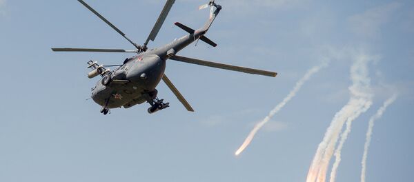 Вертолет Ми-8 во время тактических учений - Sputnik Литва