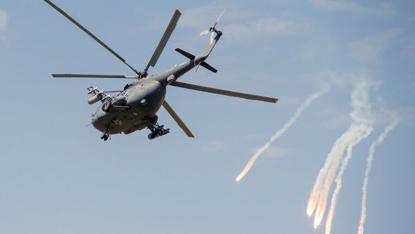 Вертолет Ми-8 во время тактических учений - Sputnik Lietuva