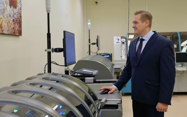 Lietuvos gyventojai pasą gali gauti per vieną darbo dieną Lietuvos gyventojai pasą gali gauti per vieną darbo dieną - Sputnik Lietuva