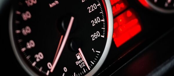 Спидометр на приборной панели автомобиля, архивное фото - Sputnik Литва