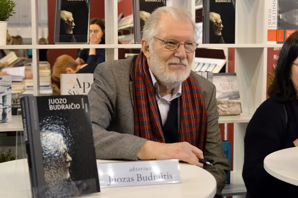 В выставочном центре Litekspo в Вильнюсе прошла традиционная книжная ярмарка В выставочном центре Litekspo в Вильнюсе прошла традиционная книжная ярмарка - Sputnik Lietuva