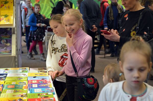 В выставочном центре Litekspo в Вильнюсе прошла традиционная книжная ярмарка - Sputnik Lietuva
