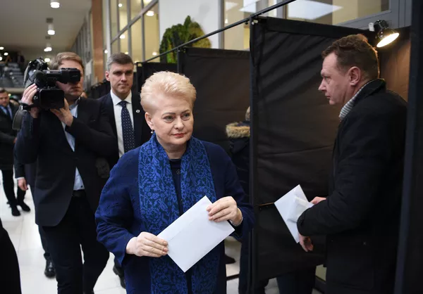 Grybauskaitė sudalyvavo išankstiniuose savivaldos rinkimuose Grybauskaitė sudalyvavo išankstiniuose savivaldos rinkimuose - Sputnik Lietuva