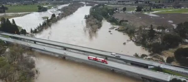 Rusijos upė užtvindė miestą Kalifornijoje Rusijos upė užtvindė miestą Kalifornijoje - Sputnik Lietuva
