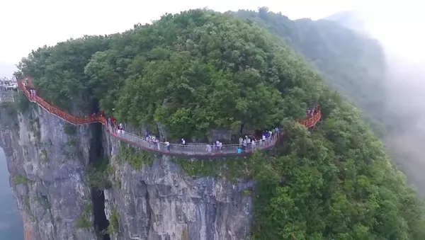 Мост в Китае The Coiling Dragon Cliff Skywalk - Sputnik Lietuva