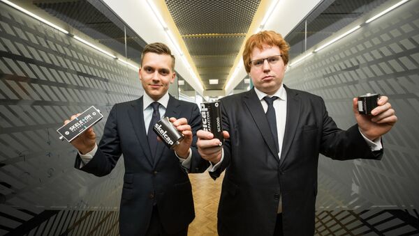 Основатели компании Skeleton Technologies Оливер Альберг и Таави Мадибек. - Sputnik Литва