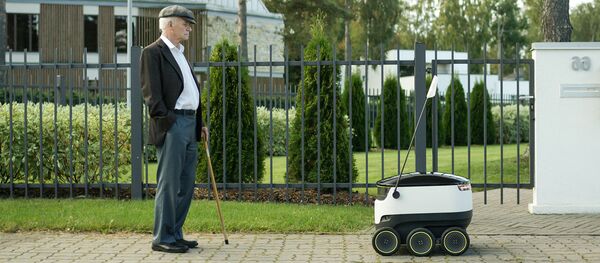 Эстонский робот для доставки продуктов Эстонский робот для доставки продуктов - Sputnik Литва