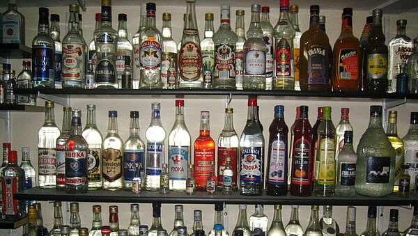 Бутылки с алкоголем, архивное фото - Sputnik Lietuva