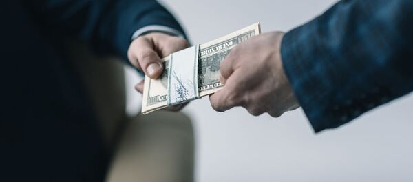 Передача долларов, архивное фото - Sputnik Литва