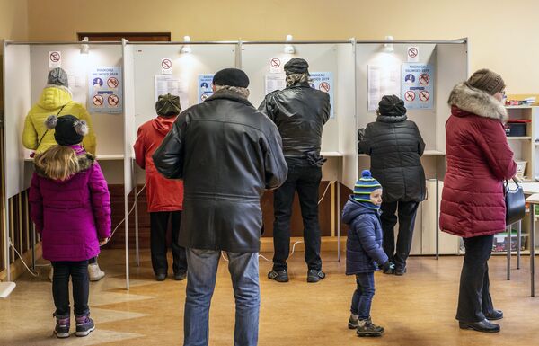 На парламентских выборах в Эстонии победила оппозиционная партия На парламентских выборах в Эстонии победила оппозиционная партия - Sputnik Литва
