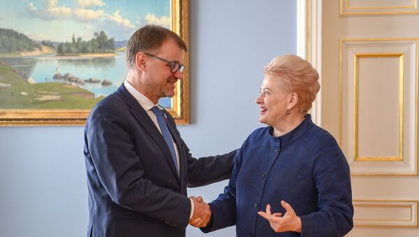 Встреча президента Литвы Дали Грибаускайте и премьер-министра Финляндии Юха Сипиля  - Sputnik Литва