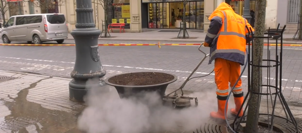 Vilniuje prasidėjo pavasarinis šaligatvių plovimas - Sputnik Lietuva