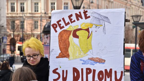 В Вильнюсе прошла уже четвертая акция за равноправие женщин в обществе - Sputnik Литва