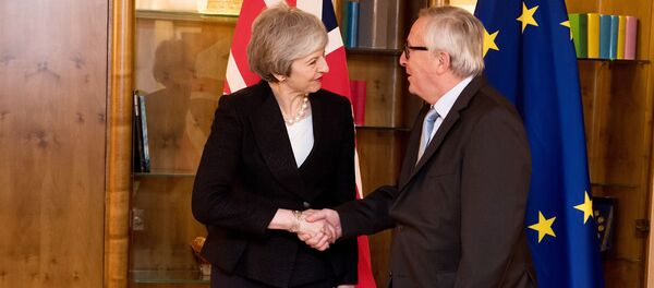 Встреча в Страсбурге Терезы Мэй и Жан-Клода Юнкера - Sputnik Литва