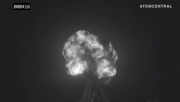 Pirmasis branduolinės bombos sprogimas parodytas restauruotame filmavime - Sputnik Lietuva