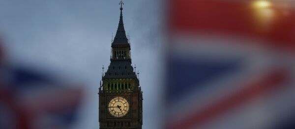 Флаги возле Биг-Бена и здания парламента в Лондоне, архивное фото Флаги возле Биг-Бена и здания парламента в Лондоне, архивное фото - Sputnik Lietuva