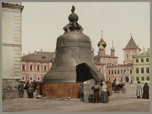Царь-колокол в Москве, одна из первых цветных фотографий России - Sputnik Lietuva