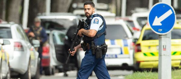 Вооруженная полиция после стрельбы в мечети Аль-Нур в Крайстчерче, Новая Зеландия, 15 марта 2019 года - Sputnik Lietuva