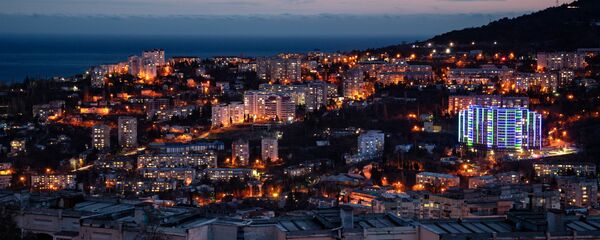 Вид на Ялту в Крыму, архивное фото Вид на Ялту в Крыму, архивное фото - Sputnik Литва