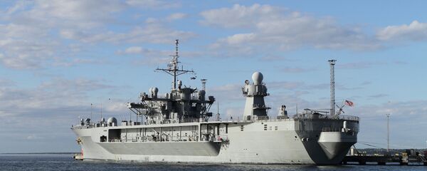 Флагманский корабль шестого флота США Mount Whitney в порту Таллина - Sputnik Литва