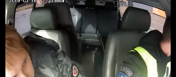 Полицейские доставили в больницу двухлетнюю девочку - Sputnik Lietuva