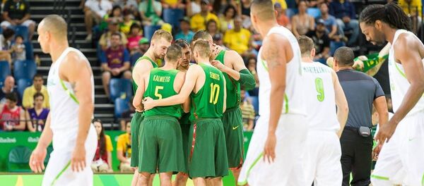 Литовская сборная по баскетболу на Олимпийских играх в Рио в 2016 году - Sputnik Литва