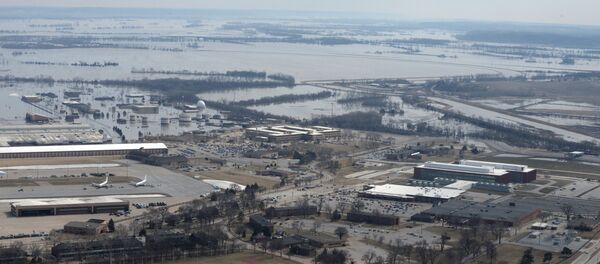 Затопленная авиабаза ВВС США Оффатт в штате Небраска, 16 марта 2019 года Затопленная авиабаза ВВС США Оффатт в штате Небраска, 16 марта 2019 года - Sputnik Литва