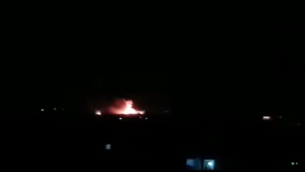 Появилось видео последствий авиаудара по Алеппо - Sputnik Литва